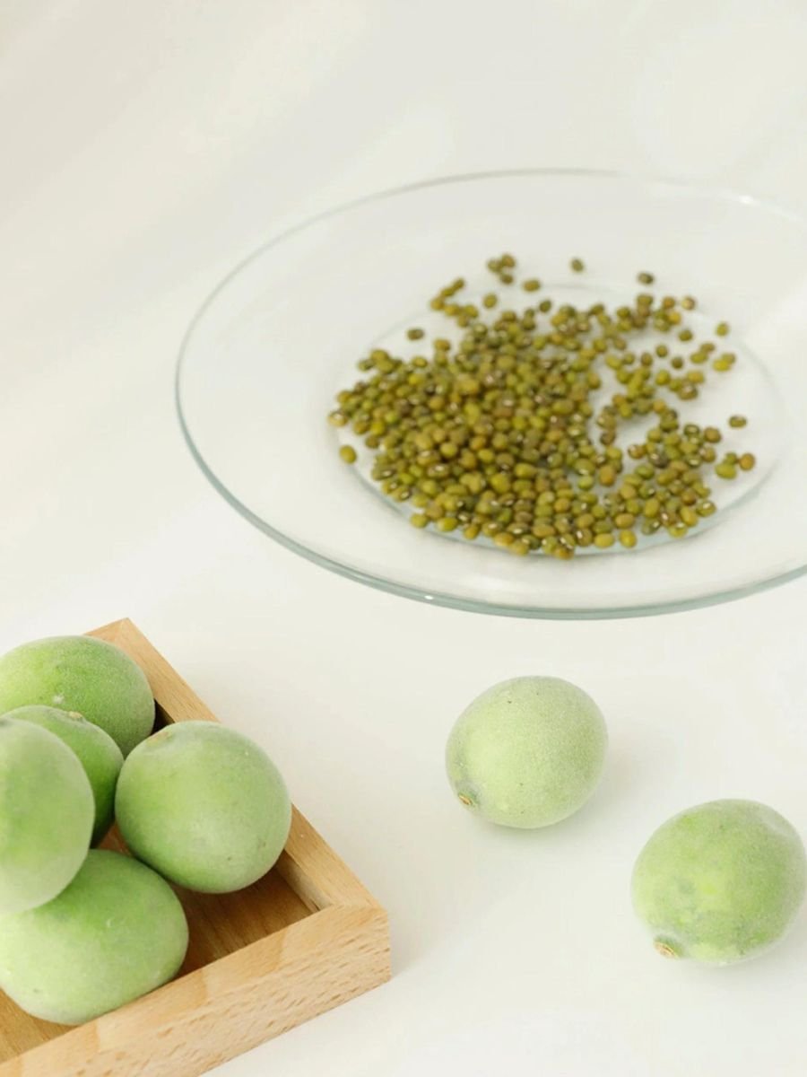 Green Plum Refreshing Cleanser 100mL