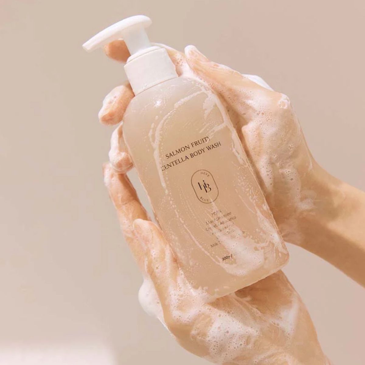 Salmon Fruity Centella Body Wash 300g